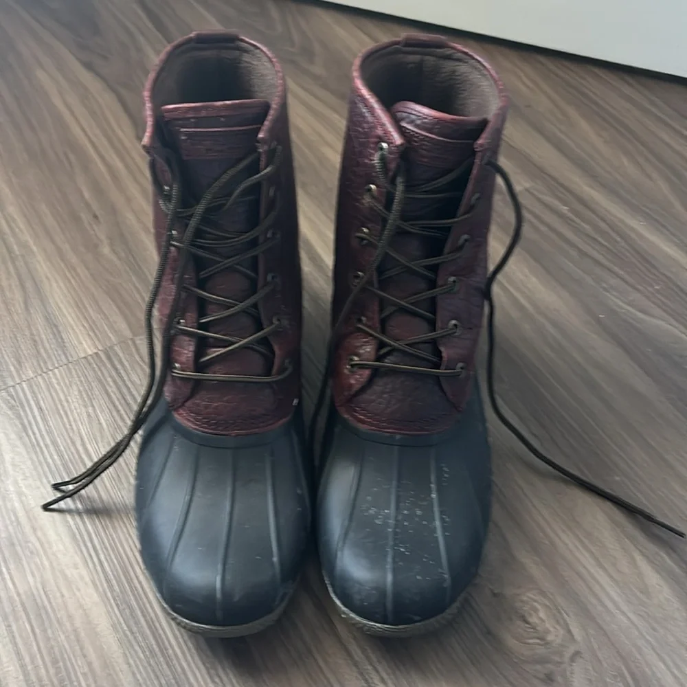 Sperry Men's Saltwater Black/Amaretto Duck Boots STS23704